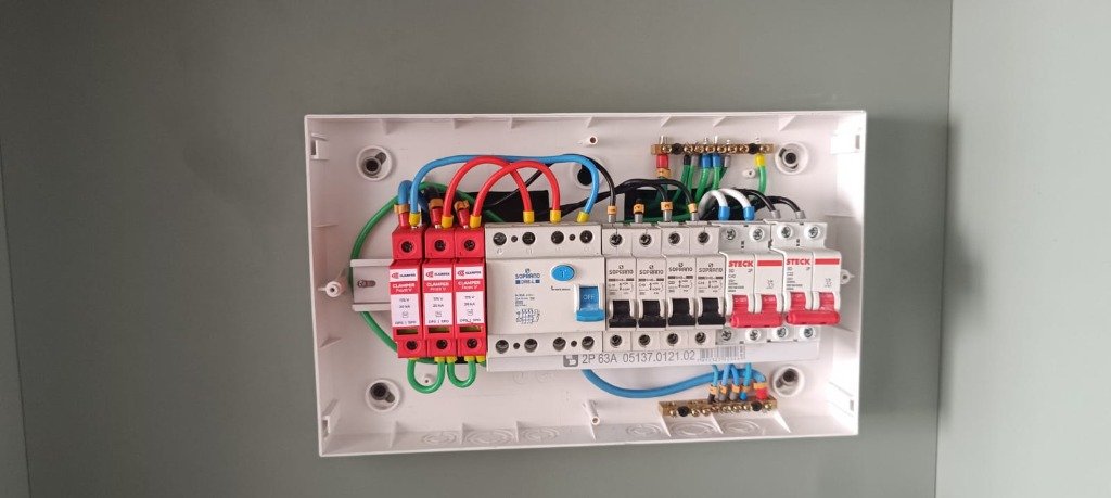 retrofit-quadro-dps-dr-clamper-sp - Retrofit de quadro residencial com DPS Clamper e dispositivo DR Soprano